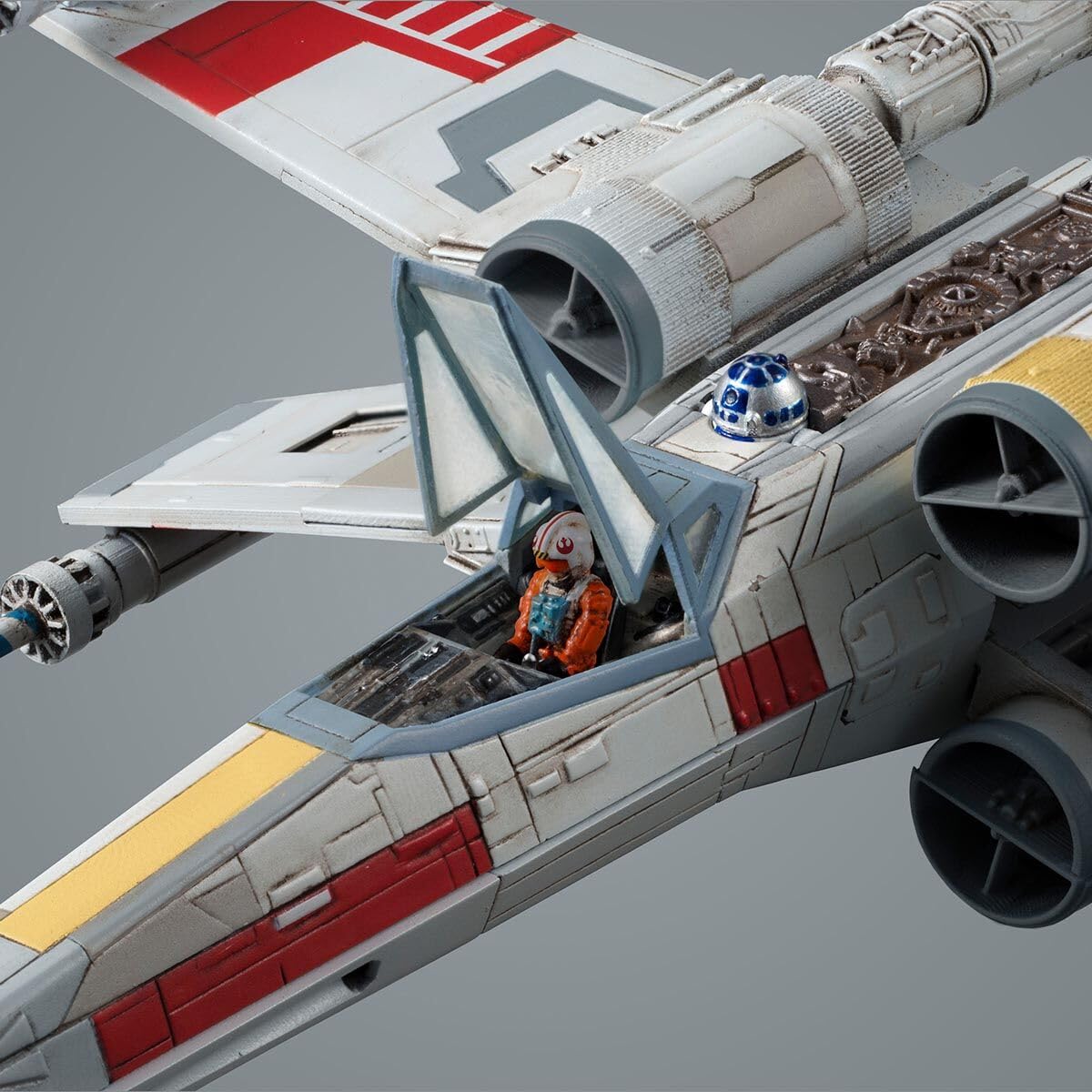 1/72 Xウイング・スターファイター& 1/12 R2-D2　セレブレーション 1/72 Xウイング・スターファイター & 1/12 R2-D2【2次